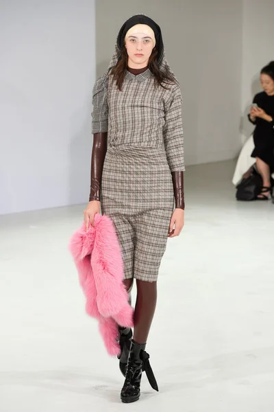 Look 30